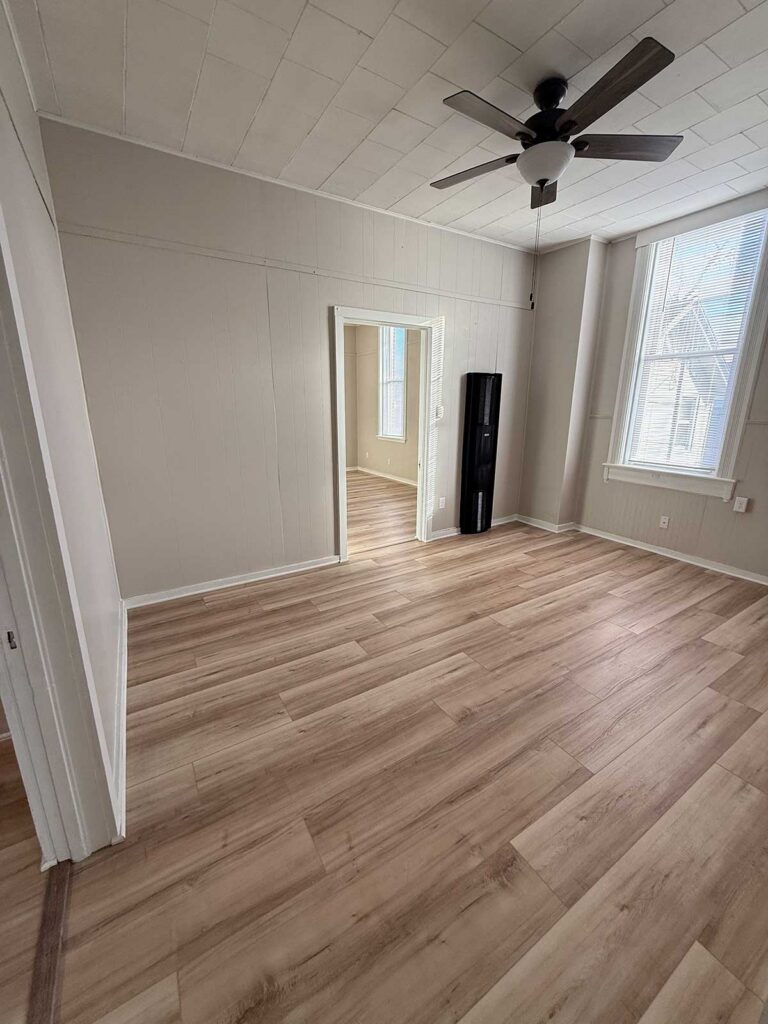 caledonia building unit 620 02 - Divine Properties