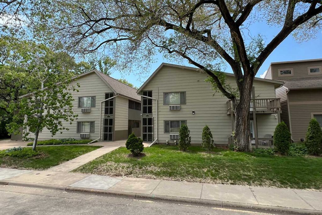 View Red Cloud Manor